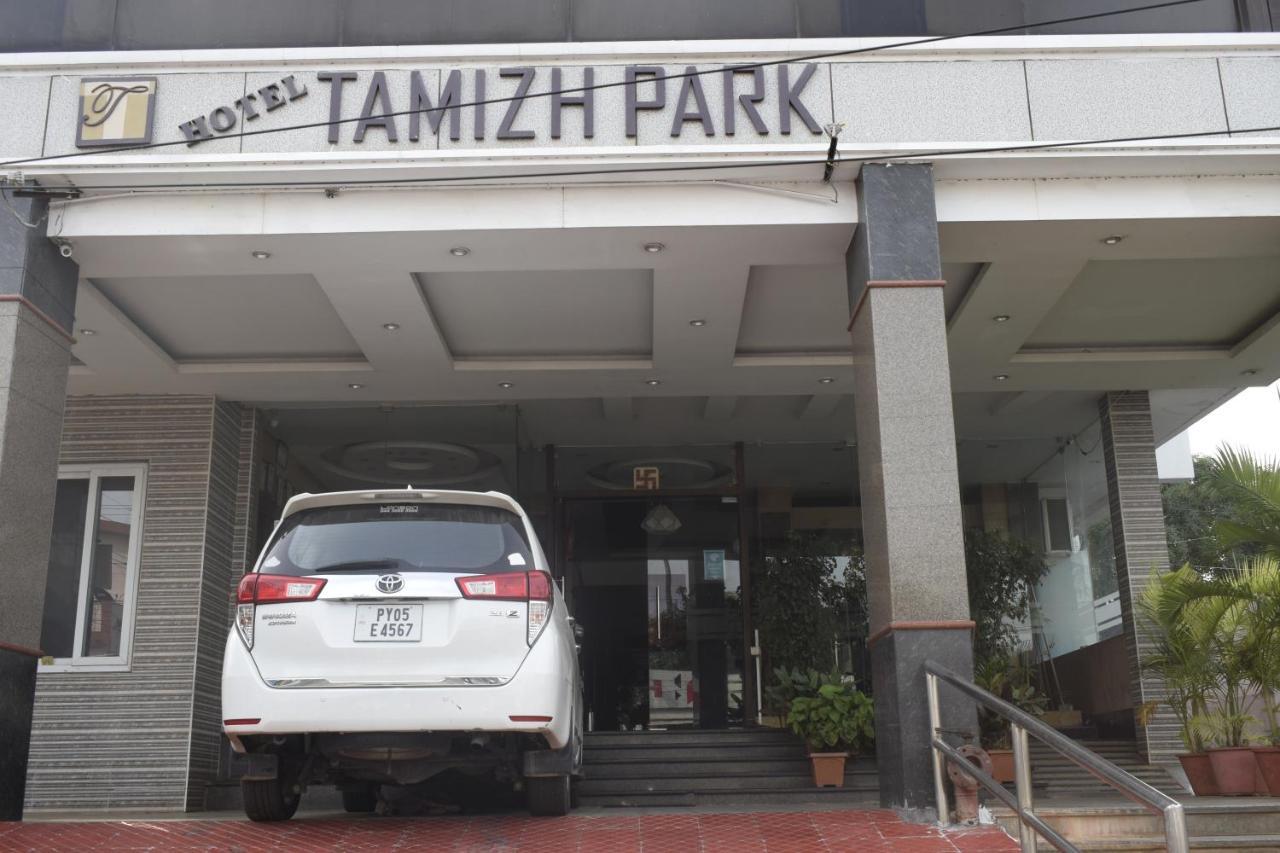 Hotel Tamizh Park Puduccseri Kültér fotó